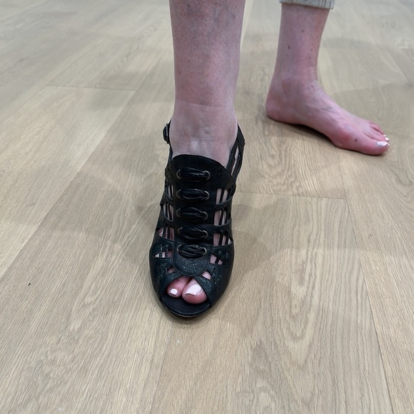 Givenchy black leather lace up peep toe slingback heel bootie size 38.5 - Picture 10 of 10